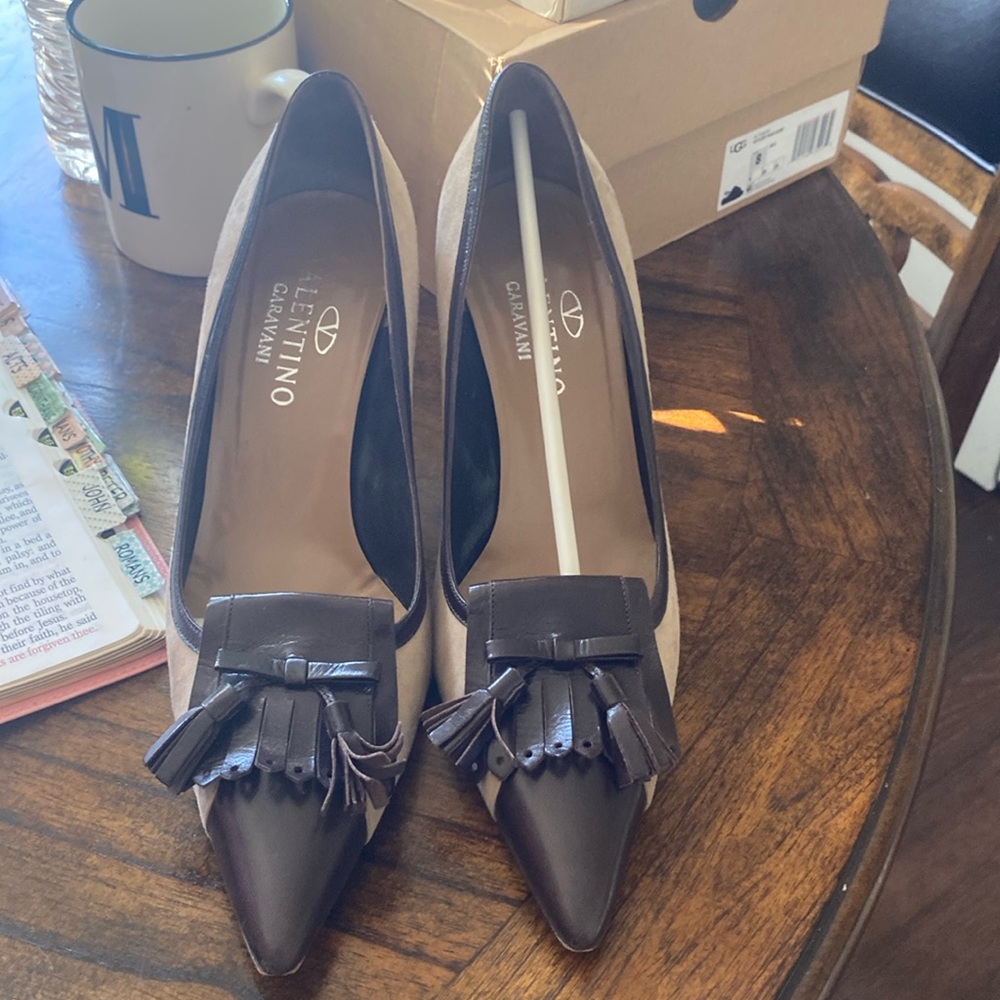 VALENTINO GARAVANI 
I accept only reasonable offers